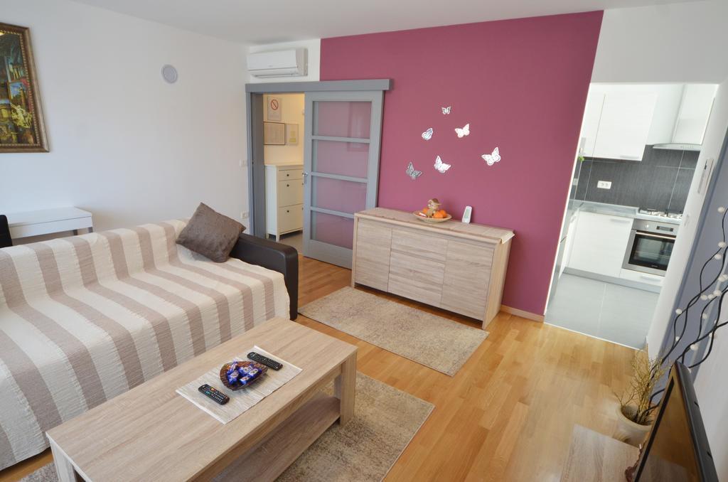Apartment Dina 52 روفينج المظهر الخارجي الصورة