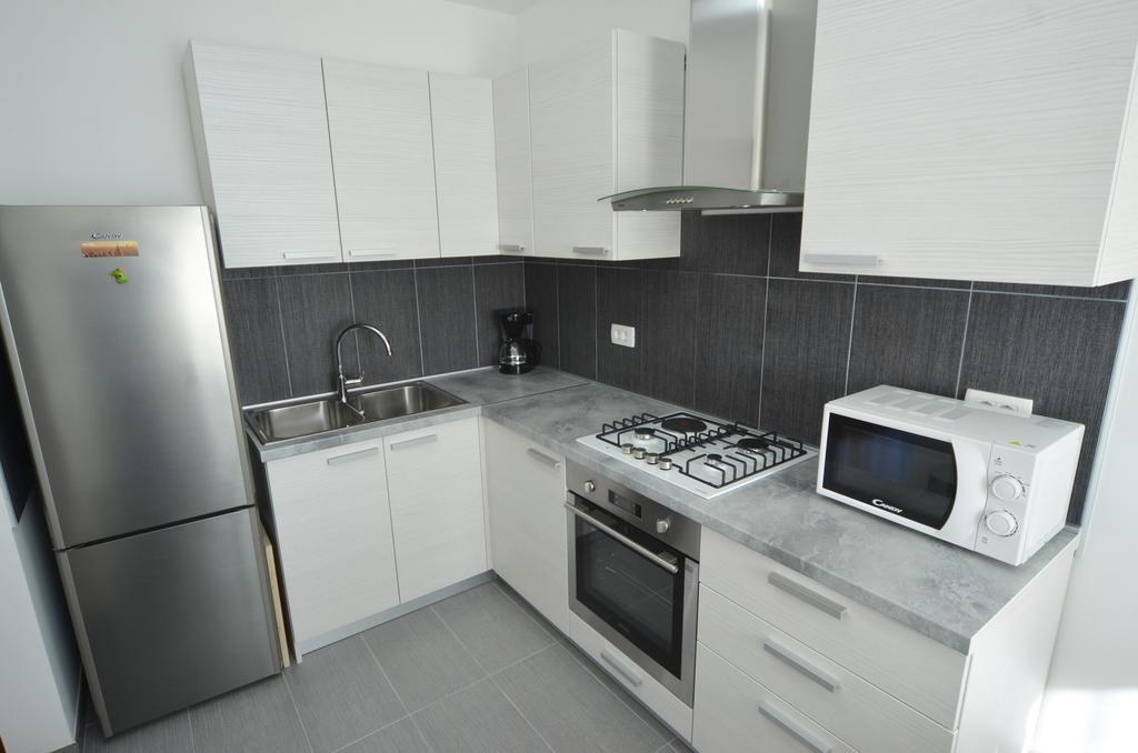 Apartment Dina 52 روفينج المظهر الخارجي الصورة